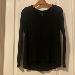 American Eagle Outfitters Black Long Sleeve Ribbed Vneck Top Size Small NWOT
